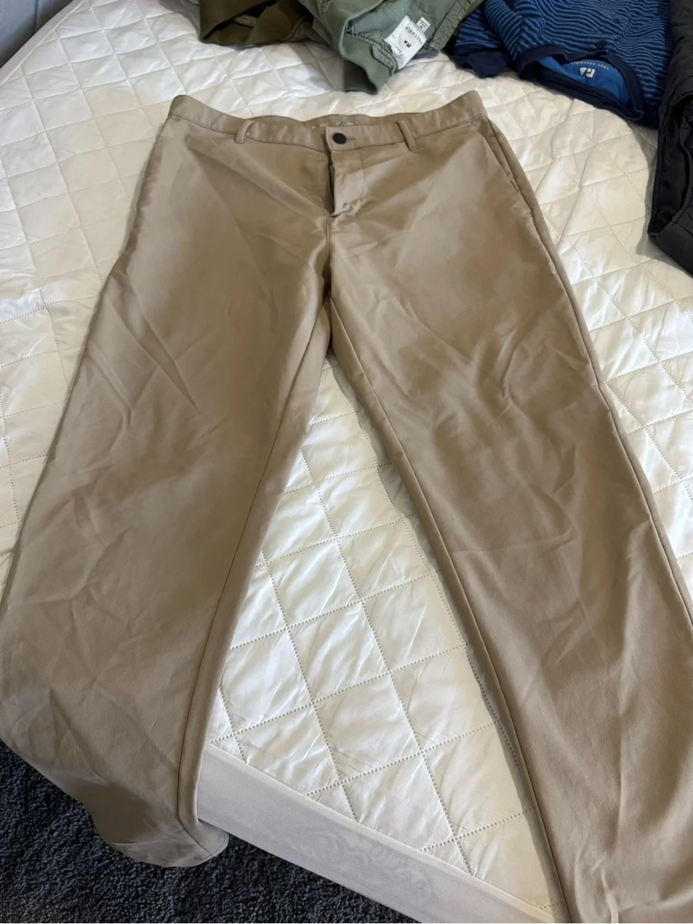Banana Republic Men's Classic Khaki Straight-Leg Pants